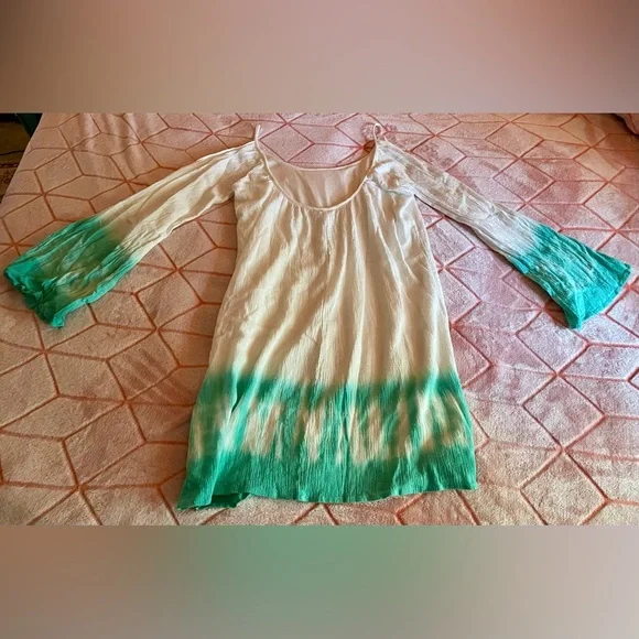 🛼 Cold Shoulder Ombre Dress by Sage 🛼 - Picture 5 of 5